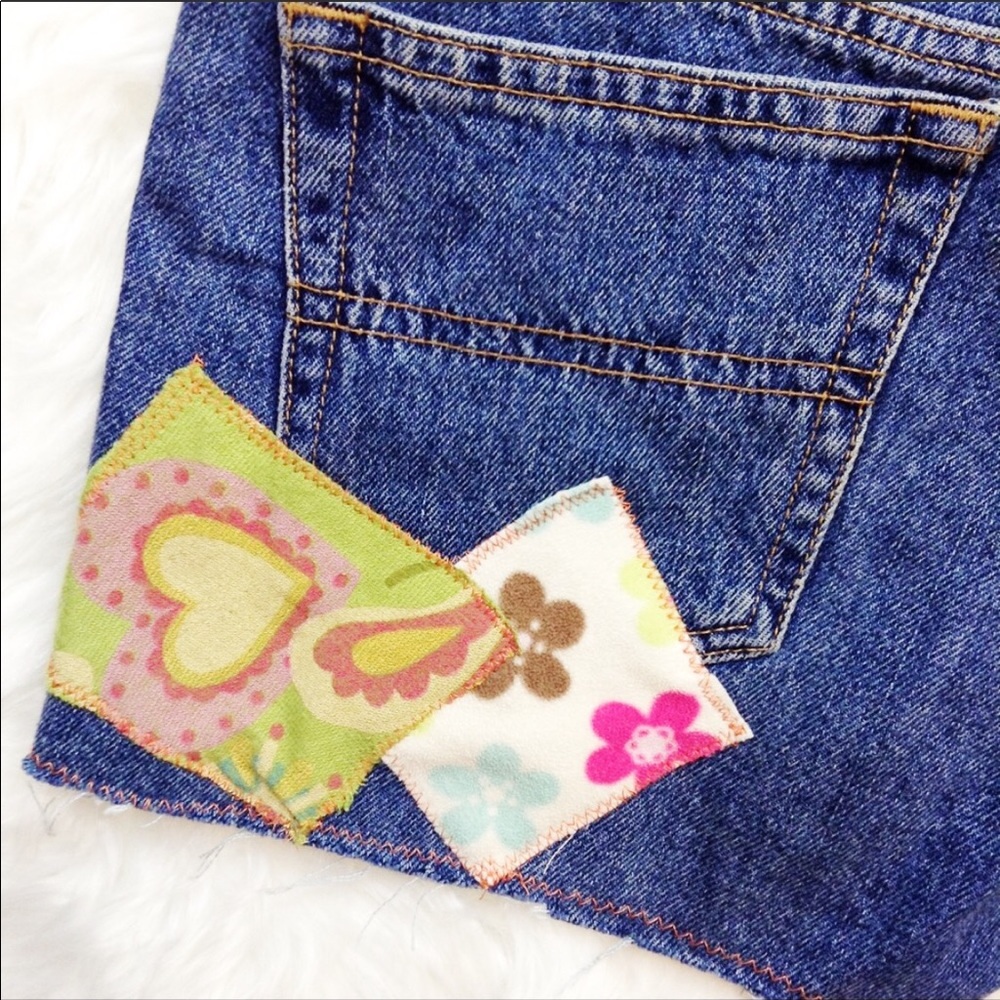 Tommy Hilfiger Embroidered Patchwork Jean Shorts 5 - image 7